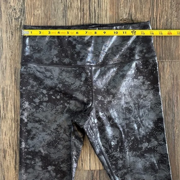 Athleta Elation Misty Lace Tight Legging Med Ultra High Rise Black Gray Metallic - Picture 7 of 12